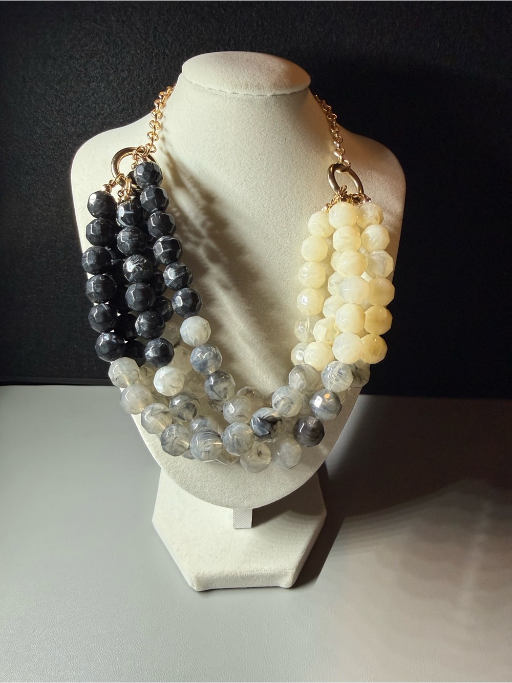 Black Ivory Gray Multi-Strand Statement Necklace 🗽